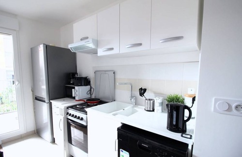 Clichy Resort | 90 m² Private room ∙ 1 bedroom ∙ 5 guests