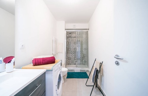 Asnieres-sur-Seine Apartment | 93 m² Apartment ∙ 4 bedrooms ∙ 8 guests