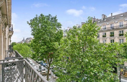 Strasbourg -Saint-Denis Apartment | 95 m² Apartment ∙ 3 bedrooms ∙ 14 guests