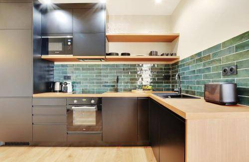 Pere Lachaise Apartment | 95 m² Apartment ∙ 3 bedrooms ∙ 8 guests