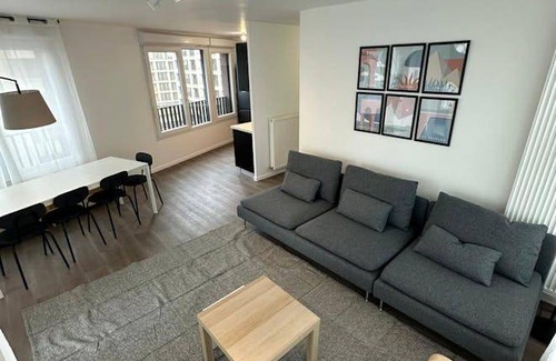 Bobigny Resort | 98 m² Private room ∙ 1 bedroom ∙ 4 guests