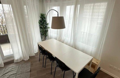 Bobigny Resort | 98 m² Private room ∙ 1 bedroom ∙ 4 guests
