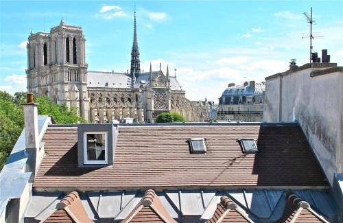 Sorbonne Apartment | A Balcony on Notre Dame