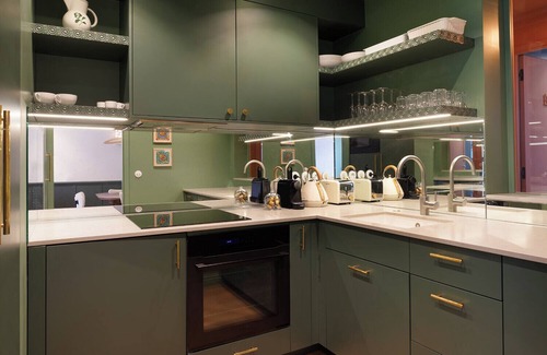 Quartier Saint-Georges Apartment | A Glowing 3-BR/3BA with Services in Opéra - St-Lazare