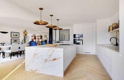 8th Arrondissement Apartment | A large, luxurious 170m² apartment in the prestigious Madeleine districtn