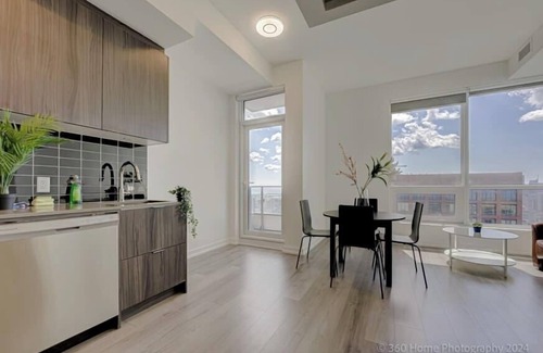 Church and Wellesley Apartment | Amazing Furnished 1 Bedroom 5406