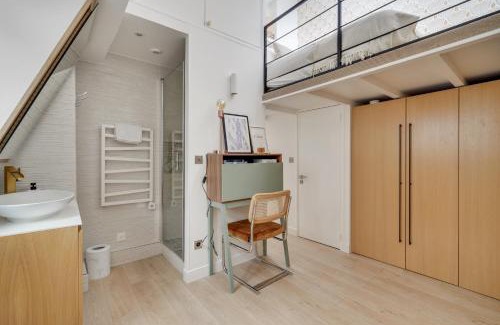 Gaillon Apartment | Amazing HISTORICAL PARISIEN LOFT NEXT TO LOUVRE AREA-4