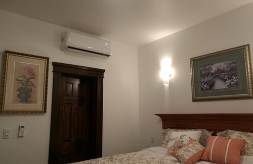 Stratford House | Ambassador's Inn Next Door - Luxury Suite(Suite 1) in Stratford