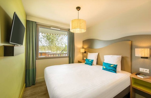 Bailly-Romainvilliers Apartment | Apartment ∙ 2 bedrooms ∙ 4 guests