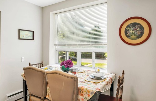 Burlington Apartment | Apartment ∙ 2 bedrooms ∙ 4 guests
