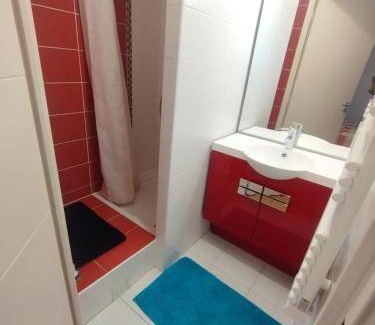 Suresnes Apartment | Apartment ∙ 3 bedrooms ∙ 6 guests