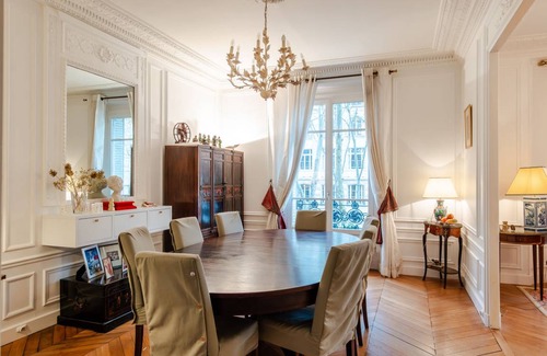 Quartier de l'Ecole-Militaire Apartment | Apartment ∙ 3 bedrooms ∙ 5 guests