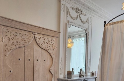 Choisy-le-Roi Apartment | Apartment "Le Rubis" with Wi-Fi