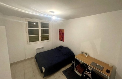 Combat Apartment | Apartment Paris 11th (Republic)
