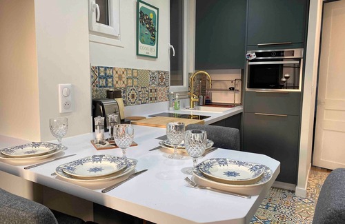 Jardin des plantes Apartment | Apartment 'Superbe Quartier Latin' with Shared Terrace, Shared Garden and Wi-Fi