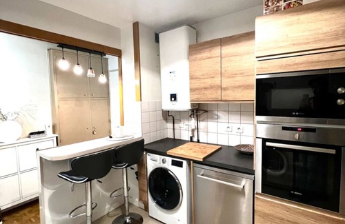 Louis Bertrand-Mirabeau-Semard Apartment | Appartement à 5 Minute de Paris, Parking Gratuit
