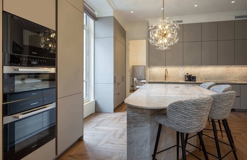 Champs-Elysees Apartment | Appartement Avenue Montaigne