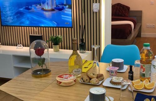 La Courneuve Apartment | Appartement Cosy et Kaliente