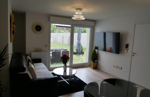 Romainville Apartment | Appartement sublime