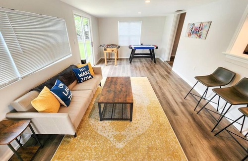 Astor House | Astor River House with 2 private boat slips