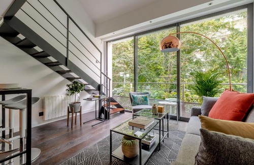 15th Arrondissement Apartment | B5 Loft Duplex 175Blo-Paris Convention