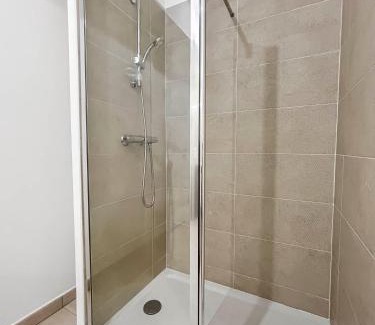 Romainville Apartment | Balcon privé, Fibre, Séjour Calme Grand Paris