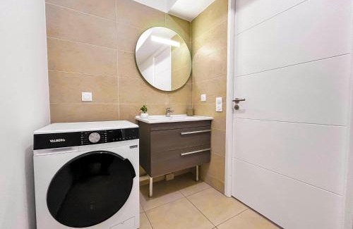 Romainville Apartment | Balcon privé, Fibre, Séjour Calme Grand Paris