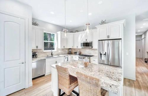 Gillespie Park House | Beach-town Pet-Friendly Downtown Home @ 10 acre Park-629