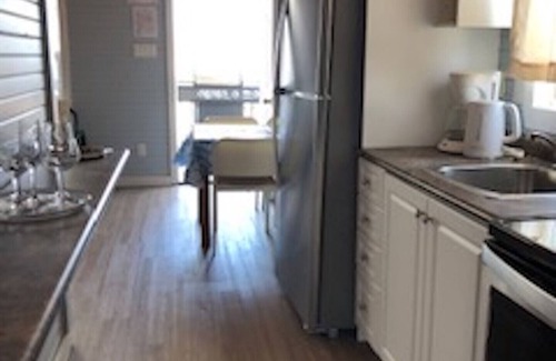 Wasaga Beach Cottage | BEACHFRONT COTTAGE IN WASAGA BEACH - SANDPIPER BEACH RESORT - COTTAGE # 6