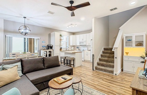 Wellington Apartment | Beautiful 4BR Townhome in Regal Palms Resort