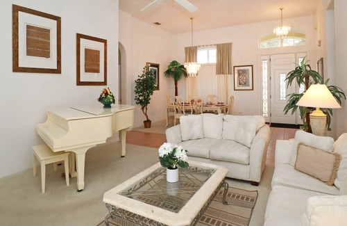 Ridgewood Lakes House | Beautiful 5 Bedroom home near Disney World