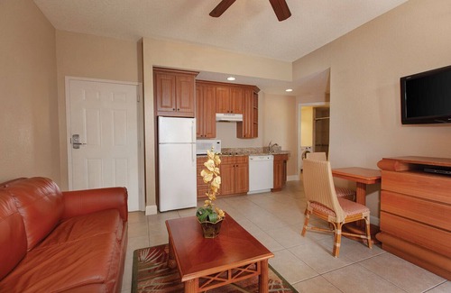 West Kissimmee Apartment | BEAUTIFUL RESORT STUDIO NEAR DISNEY