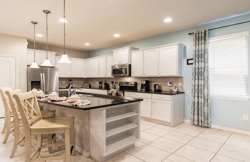 Four Corners House | *BEST DEAL* 8BR/6BA pool villa , Close to Disney