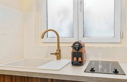 Plaisance Apartment | Best deal studio central Paris