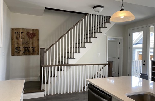 The Blue Mountains House | Blue mountain view, 4 bedroom home, steps to the village.