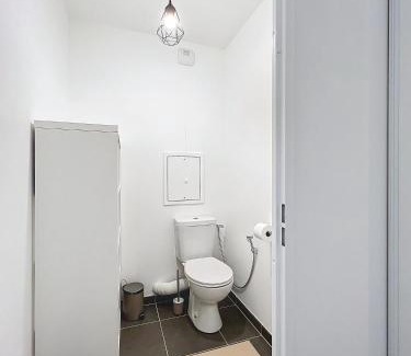 Villejuif Apartment | Botanic Oasis