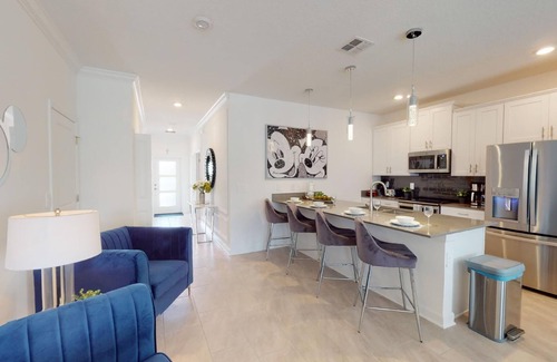 Campbell House | Brand New - 5 Bed /4 Bath Home