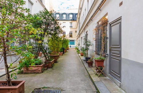 Quartier de la Roquette Apartment | Brand New Apartment- Bastille District