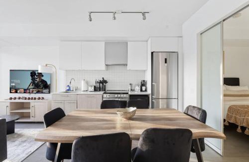 Garden District Apartment | Bright 2BR Condo w Patio Central Toronto Retreat