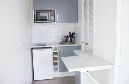 Pere Lachaise Apartment | Bright studio next to Père Lachaise