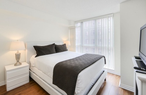 Bay Street Corridor Apartment | Canada Suites on Bay