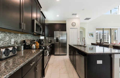 Davenport House | ⛱ Champions Gate -5★ Clubhouse - South Facing Pool - Onsite Tiki Bar & Grill ☀