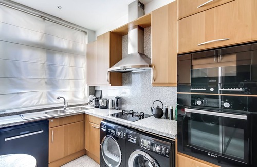 8th Arrondissement Apartment | Champs Elysees - Boetie 3b2b