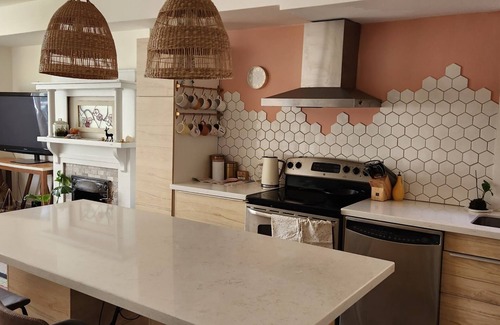 Leslieville House | Charming 3-bedroom house in Toronto with AC, WiFi, fitness equipment