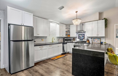 Hunt Club House | Charming 4-bedroom house with Heated Pool and stall in Loxahatchee