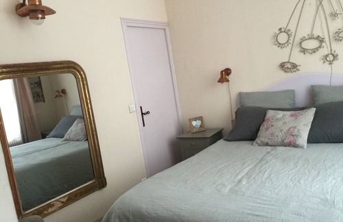Hopital Saint-Louis Apartment | Charming 95m2 / 3 bedrooms. Canal St-Martin calm & bright
