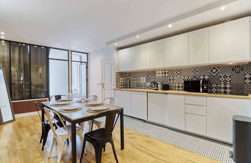 Les Halles Apartment | Charming flat in the heart of Paris