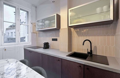 15th Arrondissement Apartment | Charming Flat with lift near Eiffel Tower for 5