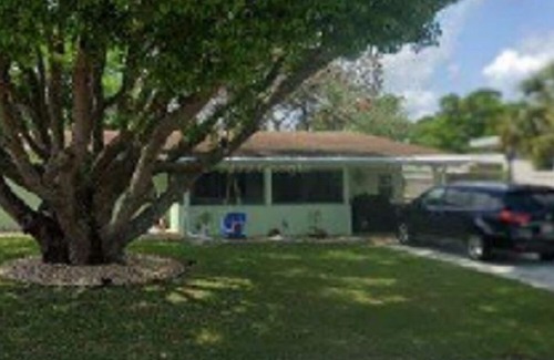 Oak Ridge House | Charming split floor plan home in Southwood community close to everything.