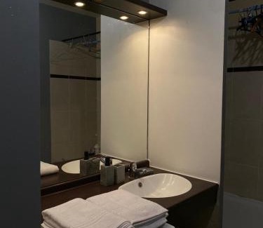 Montreuil Apartment | Chez Mado JOP2024